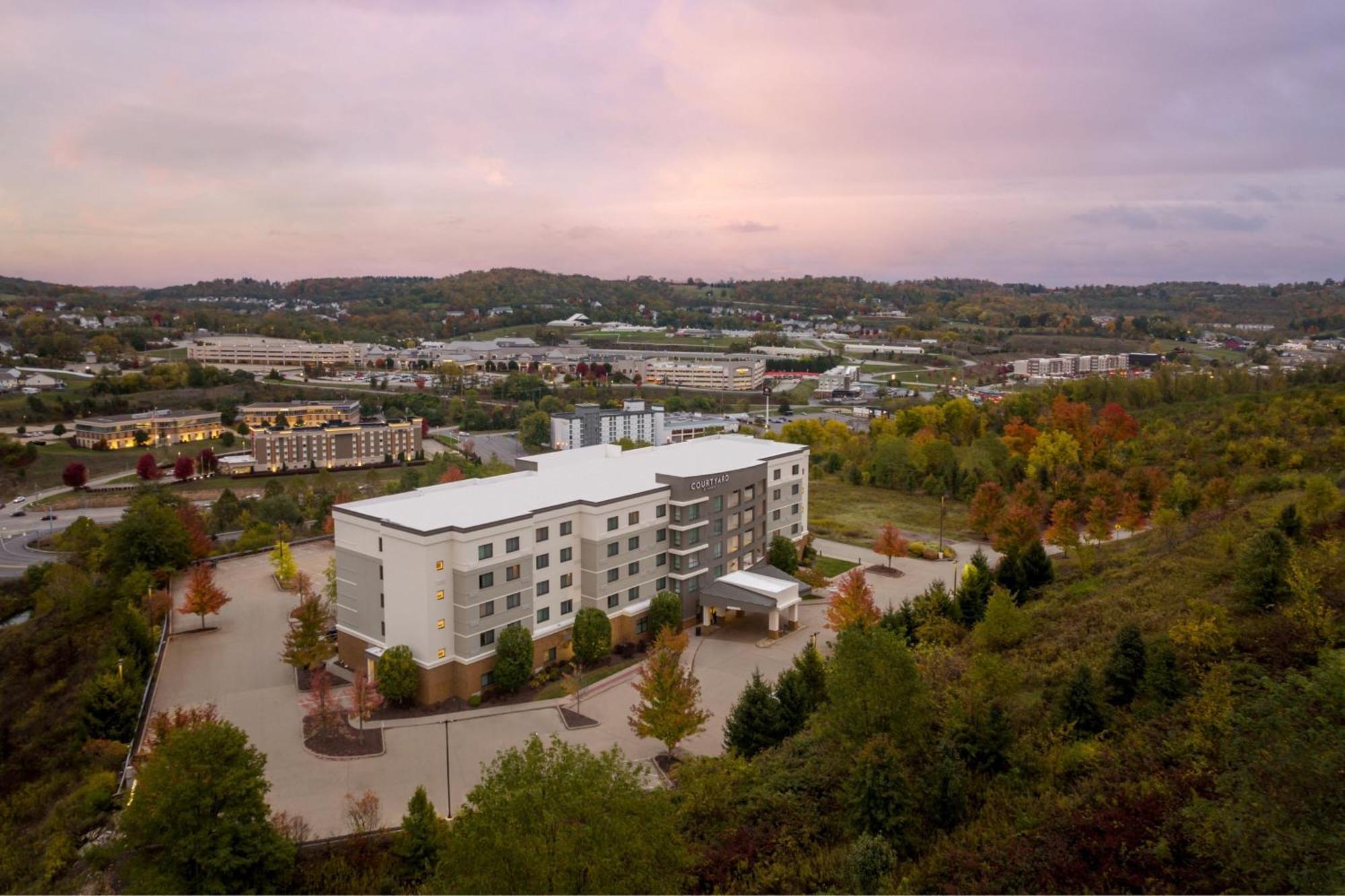 Hotel Courtyard By Marriott Pittsburgh Washington Meadow Lands Exterior foto